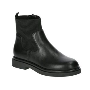 NWT! No Boundaries Women's Faux Leather and Knit
Black Chelsea Boots Sz 8 No Box